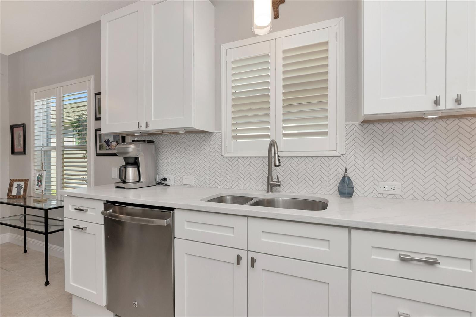 Image 7 of 50 For 4207 Cottage Hill Avenue