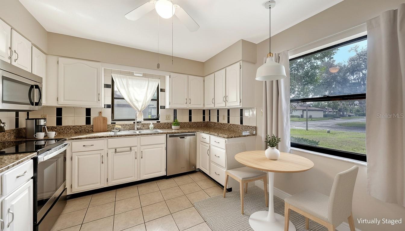 Image 11 of 46 For 4767 Oak Hill Court 48