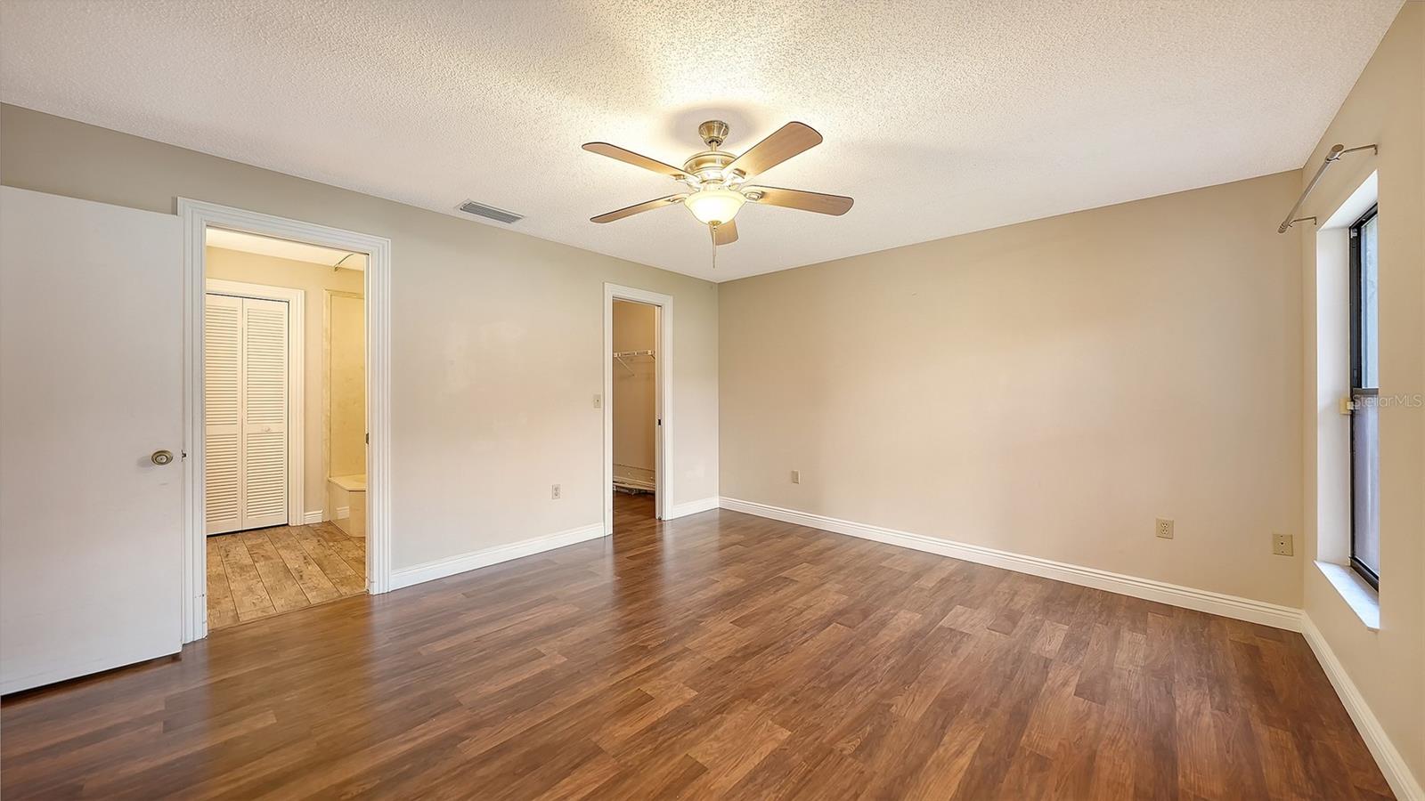 Image 19 of 46 For 4767 Oak Hill Court 48