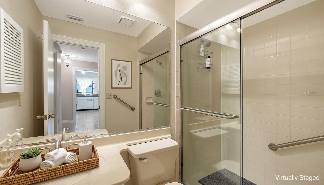 Image 35 of 46 For 4767 Oak Hill Court 48