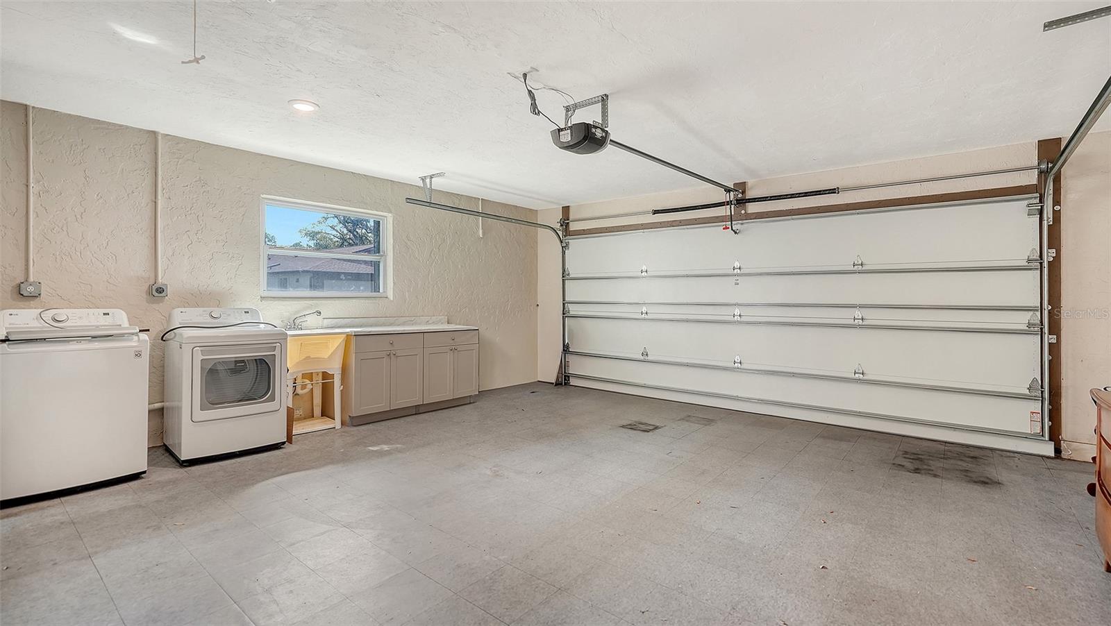 Image 36 of 46 For 4767 Oak Hill Court 48