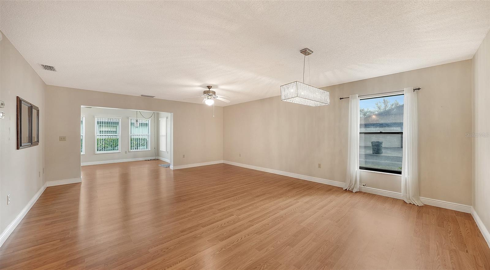 Image 5 of 46 For 4767 Oak Hill Court 48