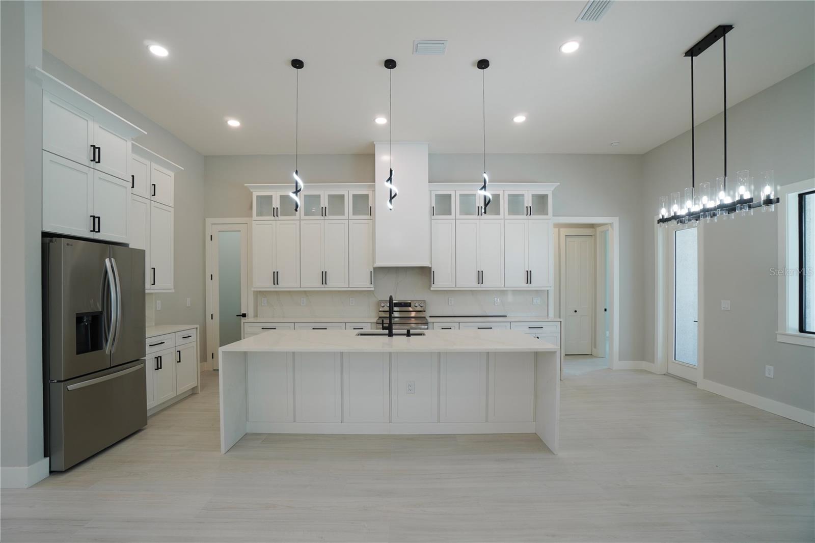 Image 20 of 50 For 1 White Marsh Road