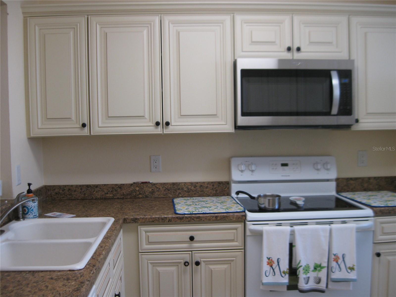 Image 6 of 48 For 3740 Pinebrook Circle 603