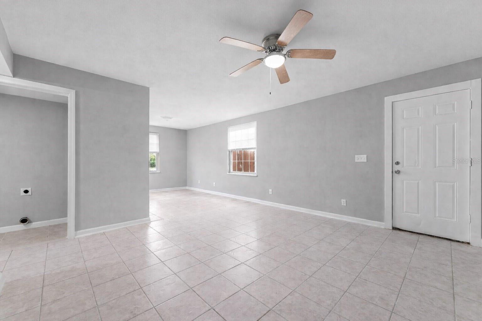 Image 3 of 6 For 1000 Transmitter Road