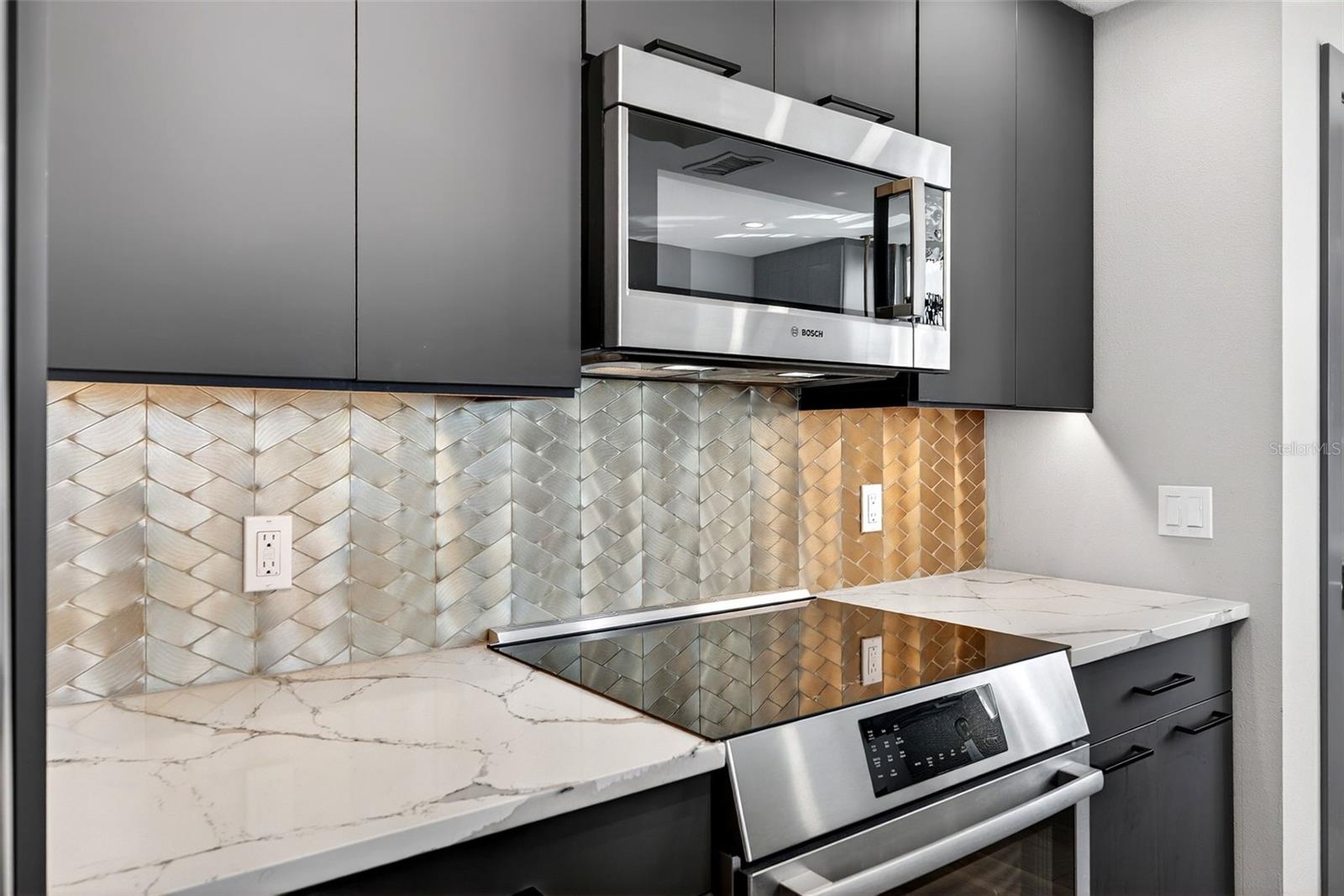 Image 13 of 60 For 800 Tamiami Trail 1217