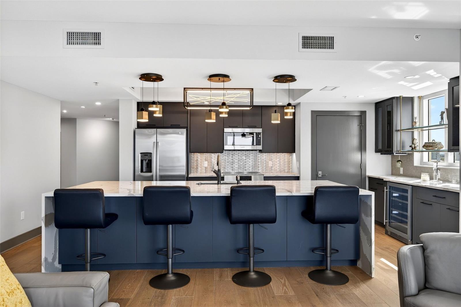 Image 21 of 60 For 800 Tamiami Trail 1217