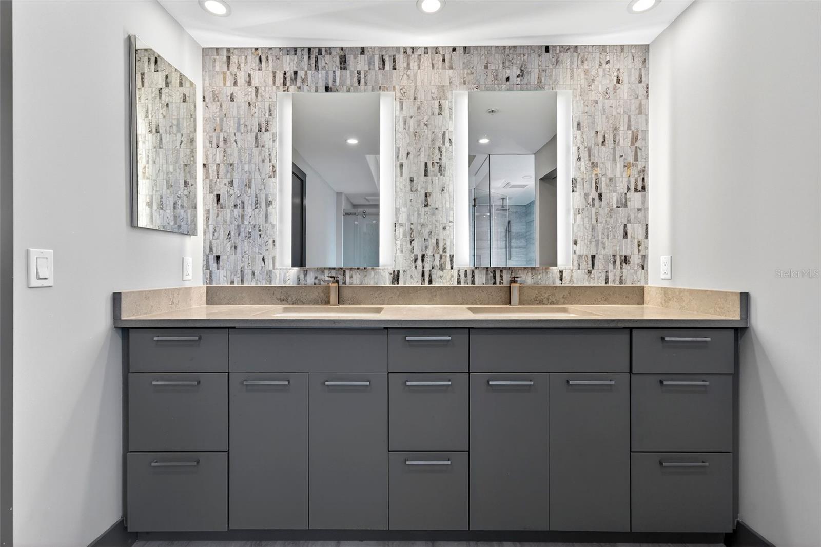 Image 40 of 60 For 800 Tamiami Trail 1217