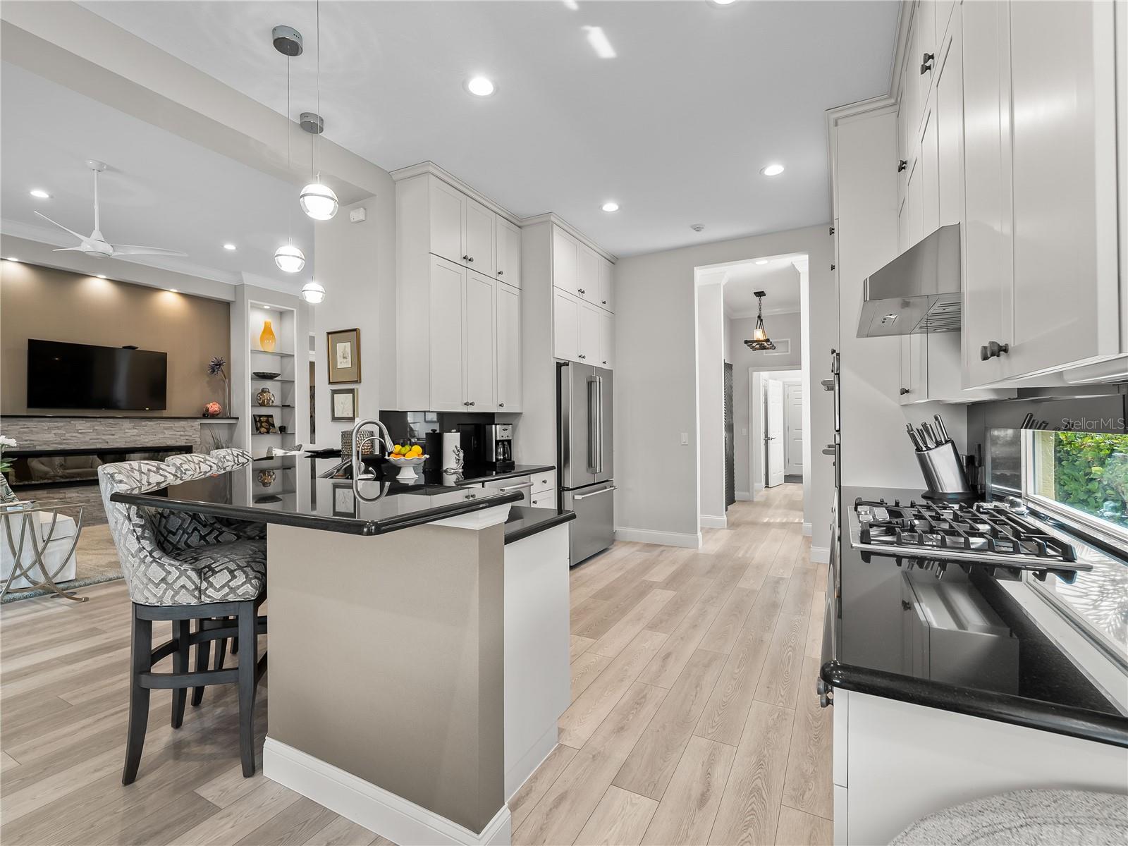 Image 14 of 58 For 8316 Abingdon Court