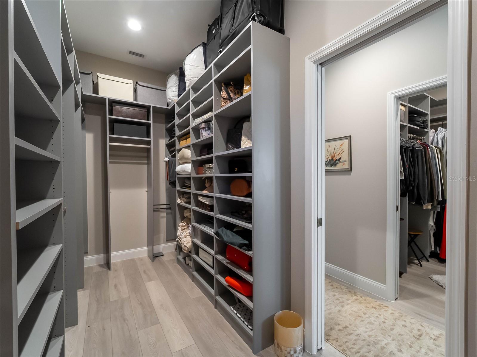 Image 22 of 58 For 8316 Abingdon Court