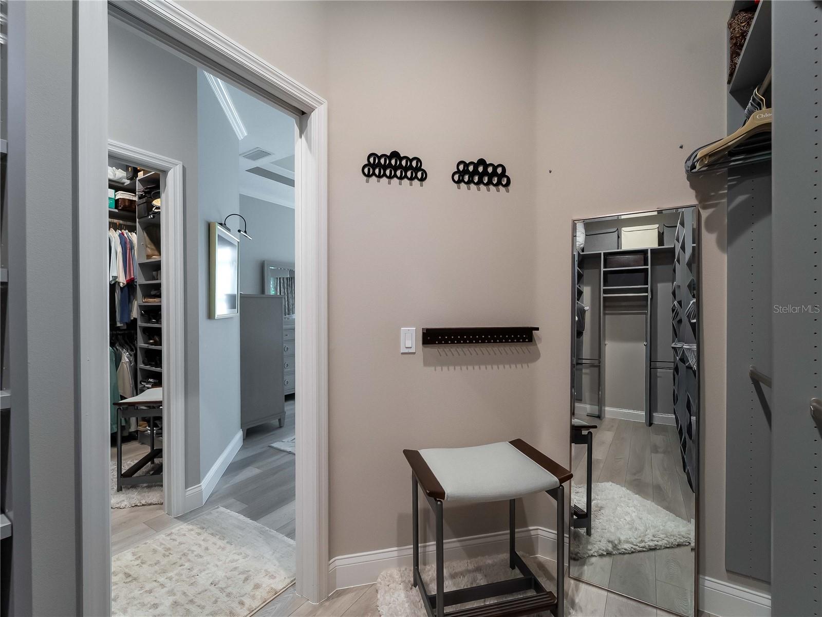 Image 24 of 58 For 8316 Abingdon Court