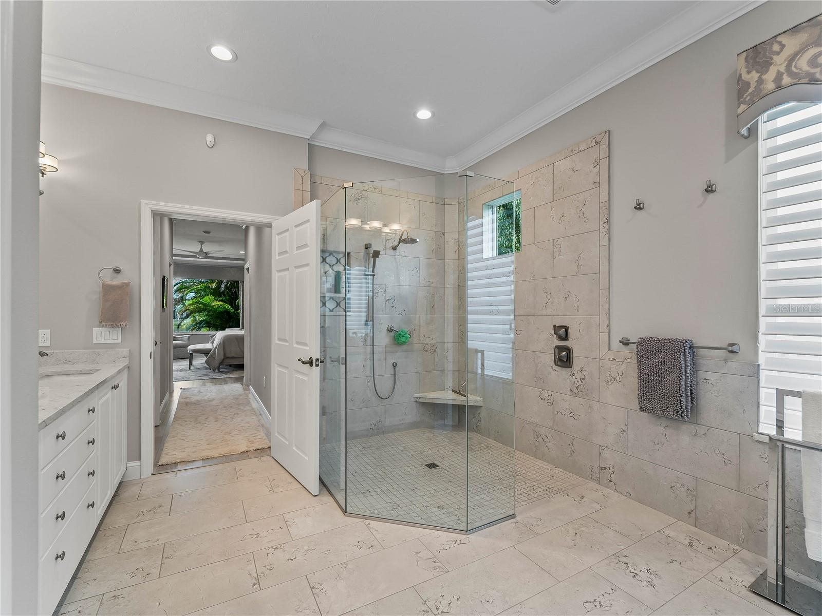 Image 26 of 58 For 8316 Abingdon Court