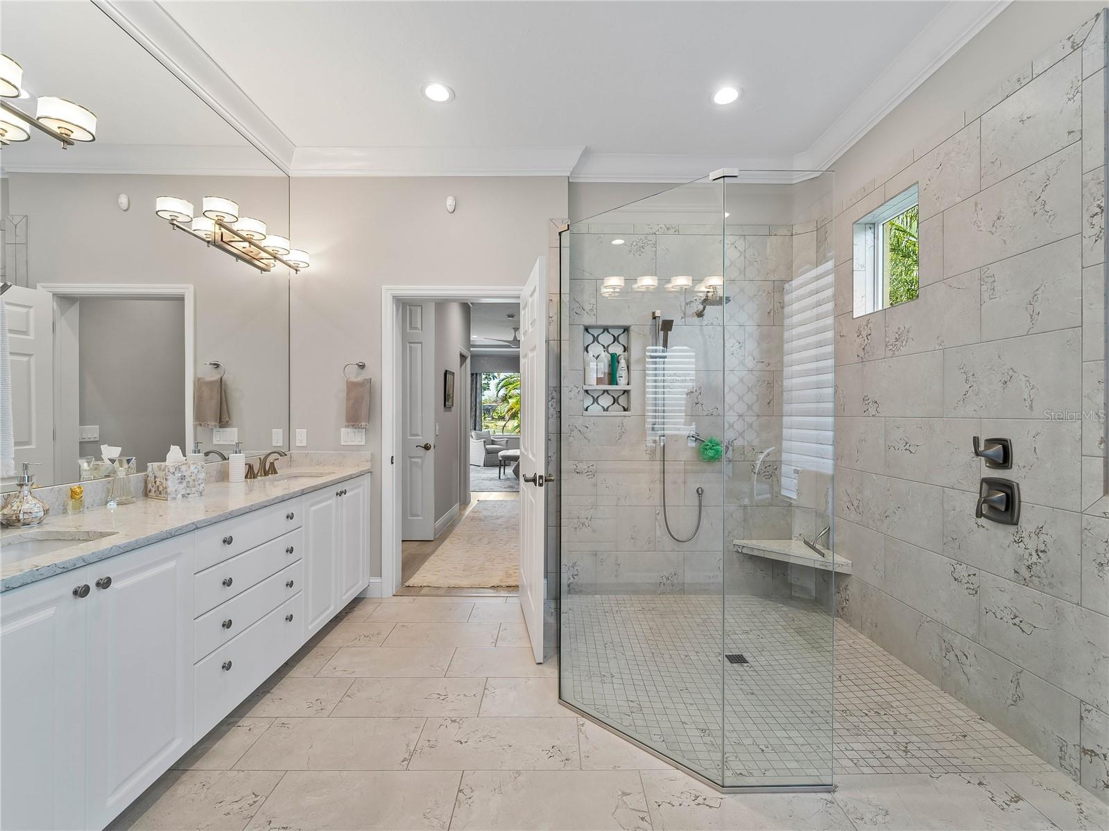 Image 29 of 58 For 8316 Abingdon Court