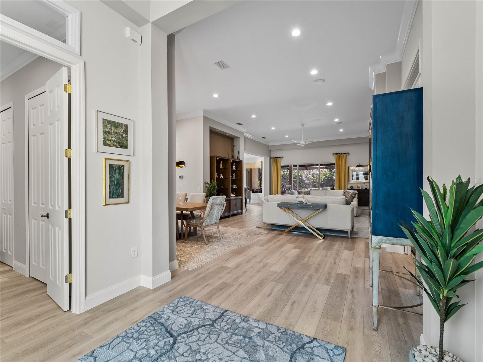 Image 6 of 58 For 8316 Abingdon Court