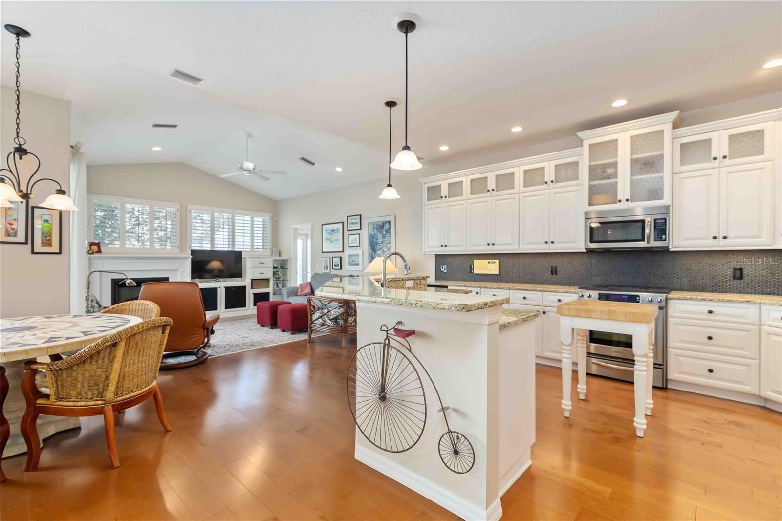 Image 9 of 45 For 5149 Far Oak Circle