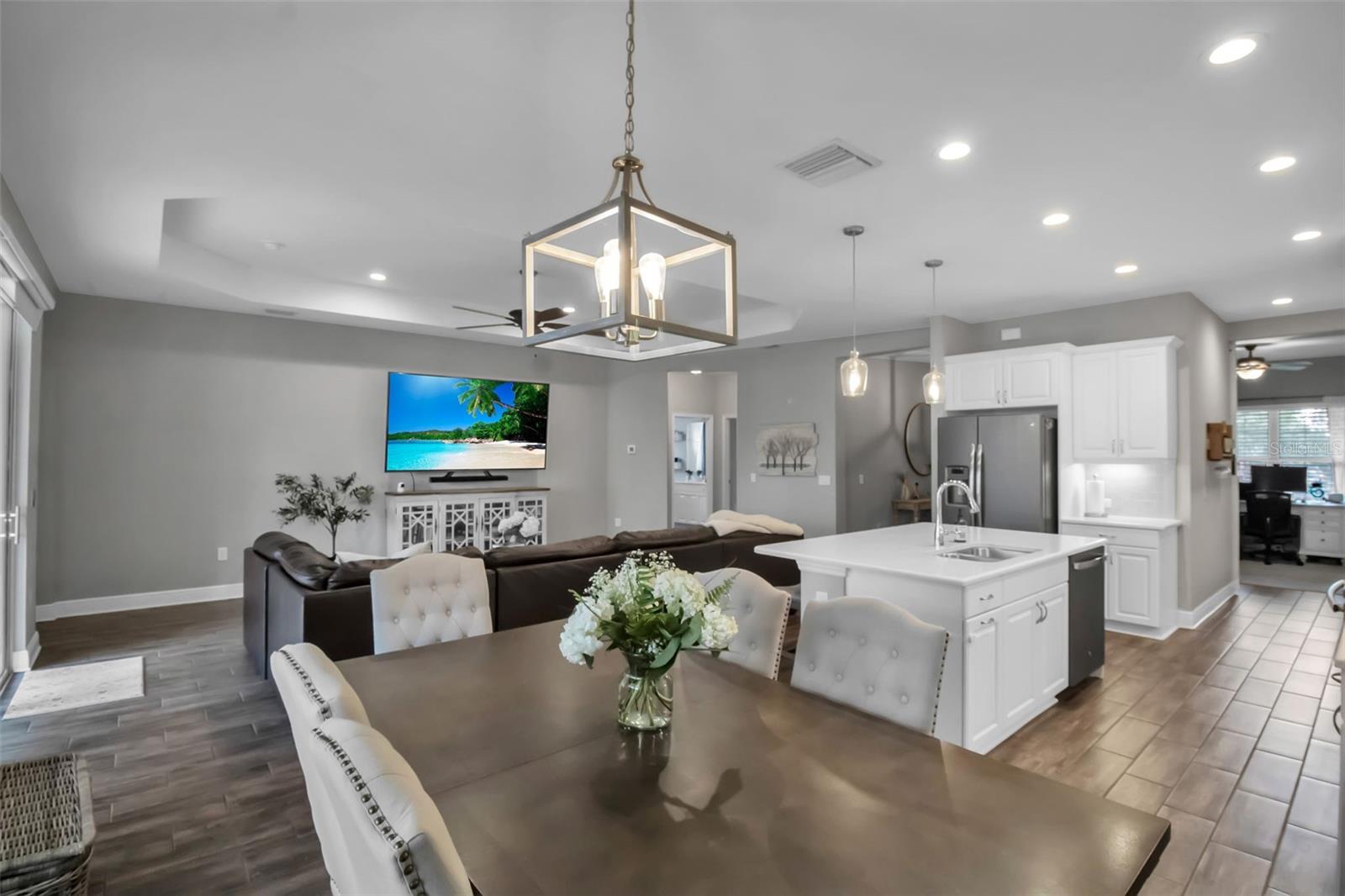 Image 17 of 49 For 7798 Ridgelake Circle