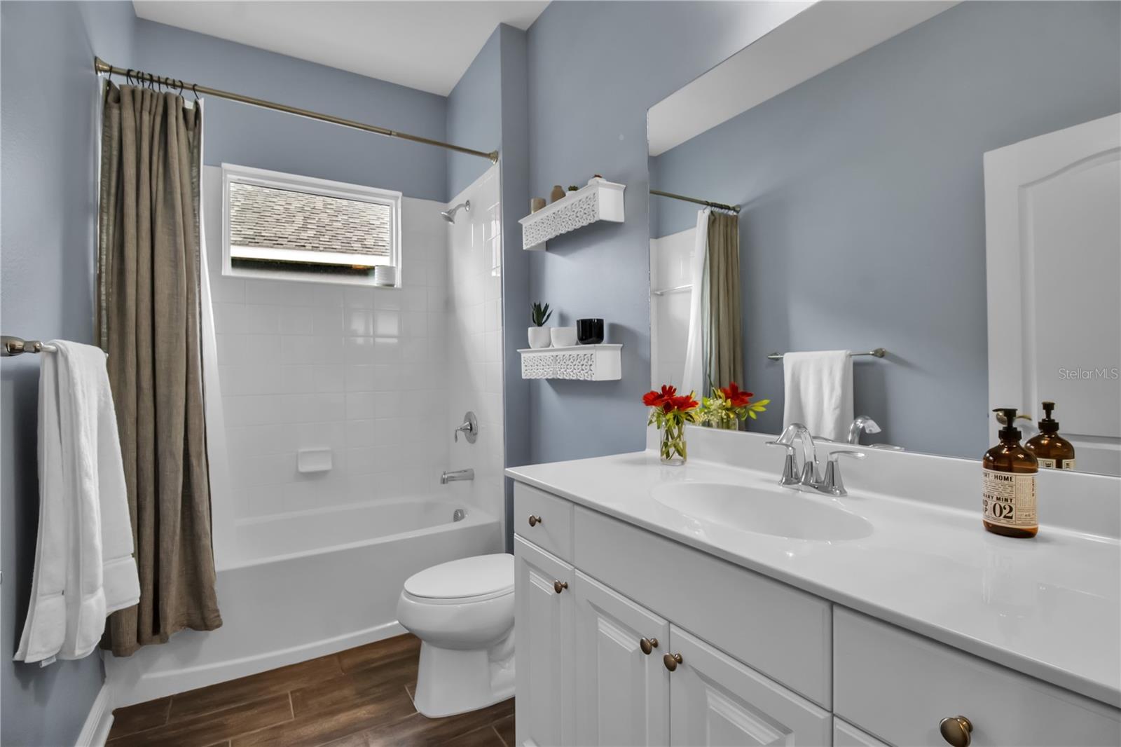 Image 28 of 49 For 7798 Ridgelake Circle