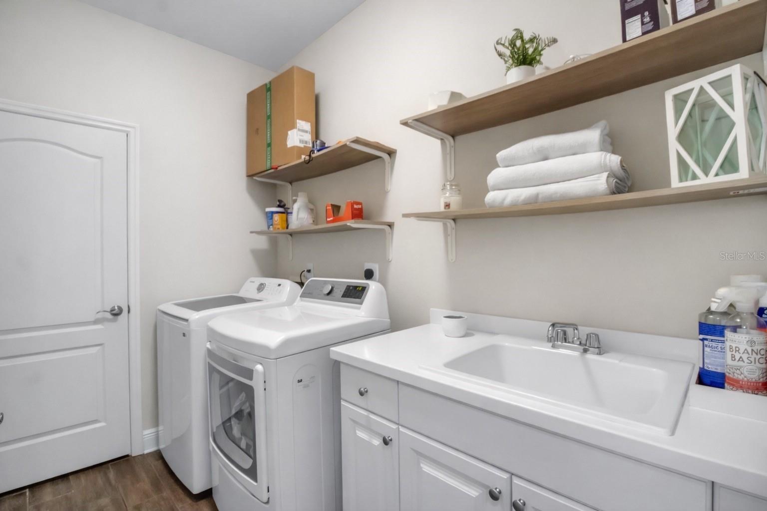 Image 31 of 49 For 7798 Ridgelake Circle