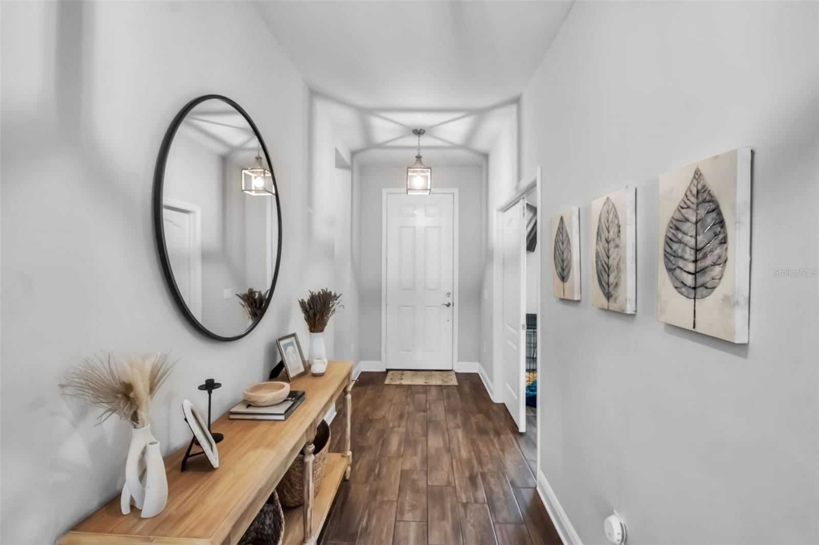 Image 5 of 49 For 7798 Ridgelake Circle