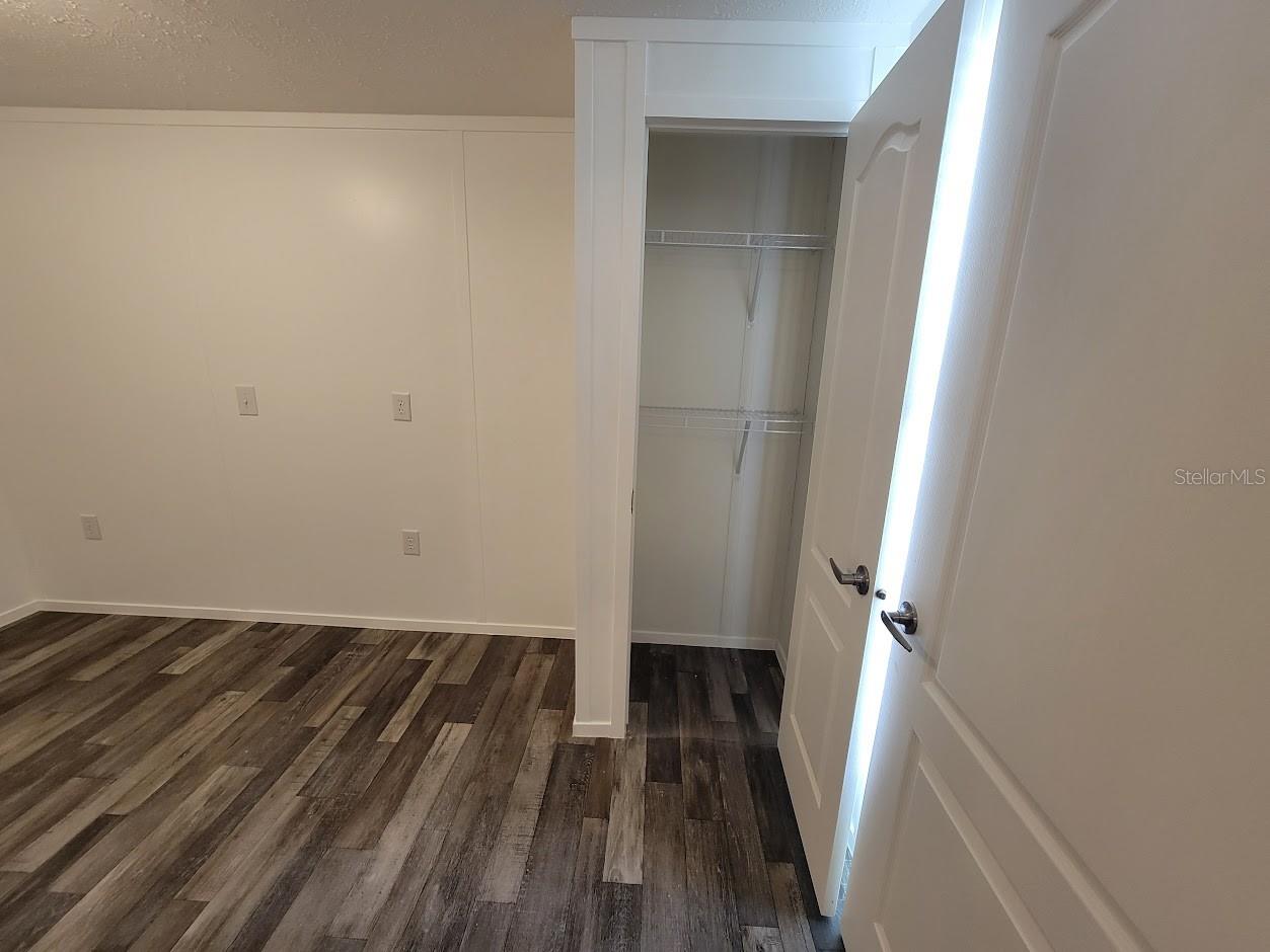 Image 17 of 48 For 5700 Holiday Park Boulevard