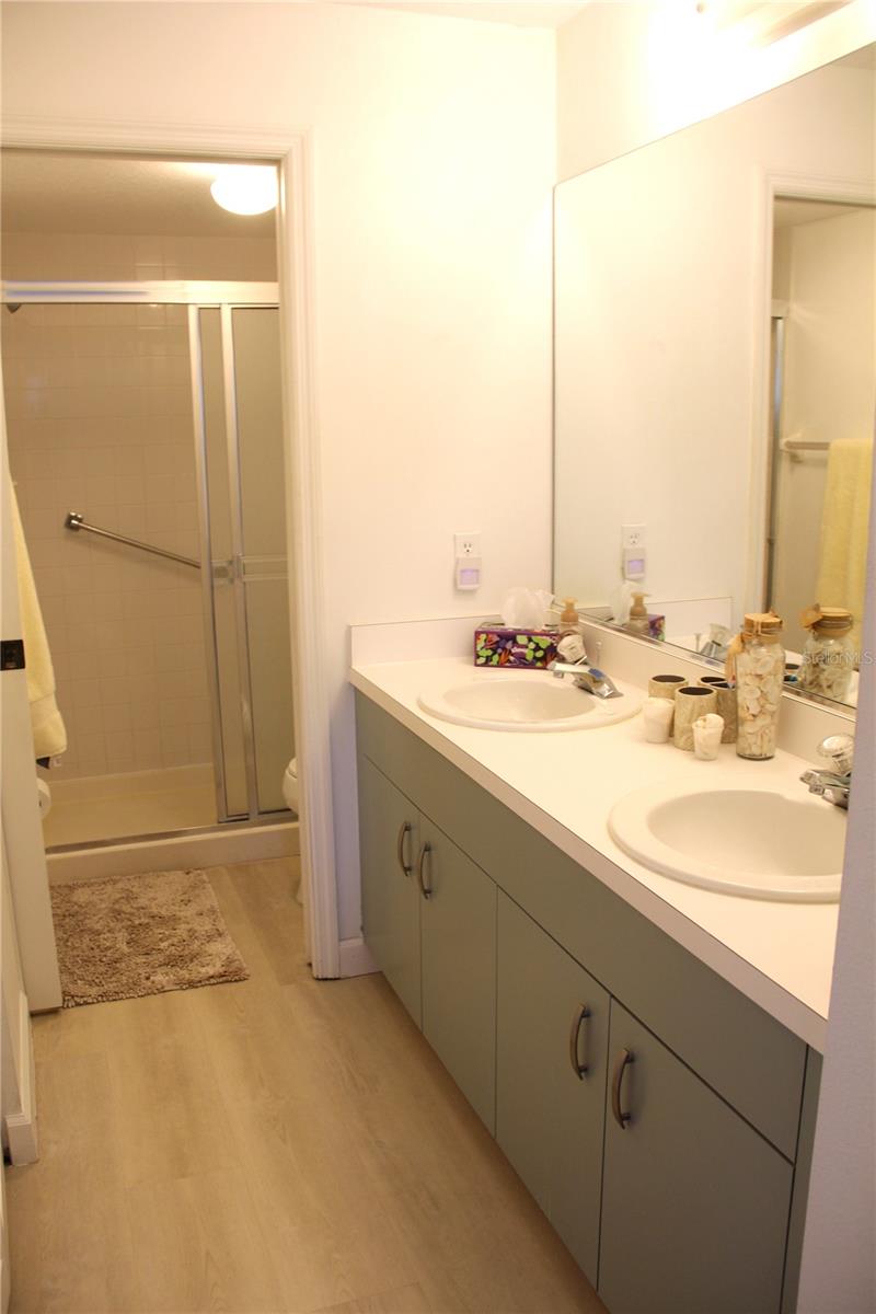 Image 27 of 35 For 204 Silver Lake Drive 102