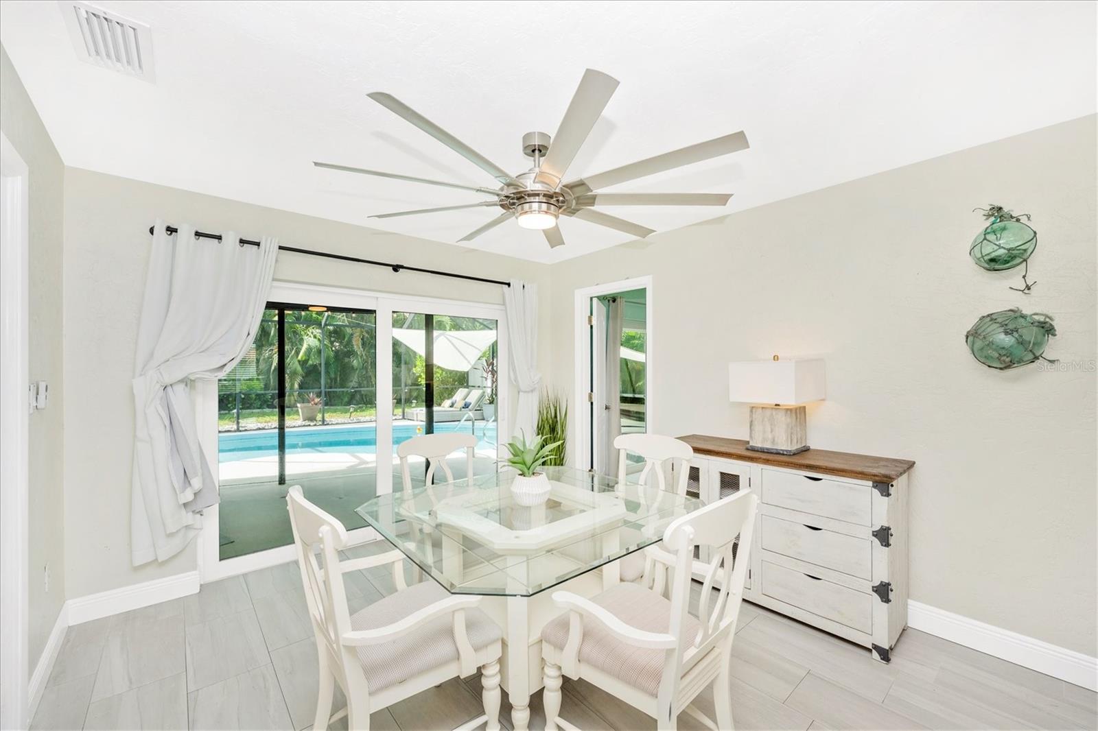 Image 11 of 54 For 2920 Captiva Drive