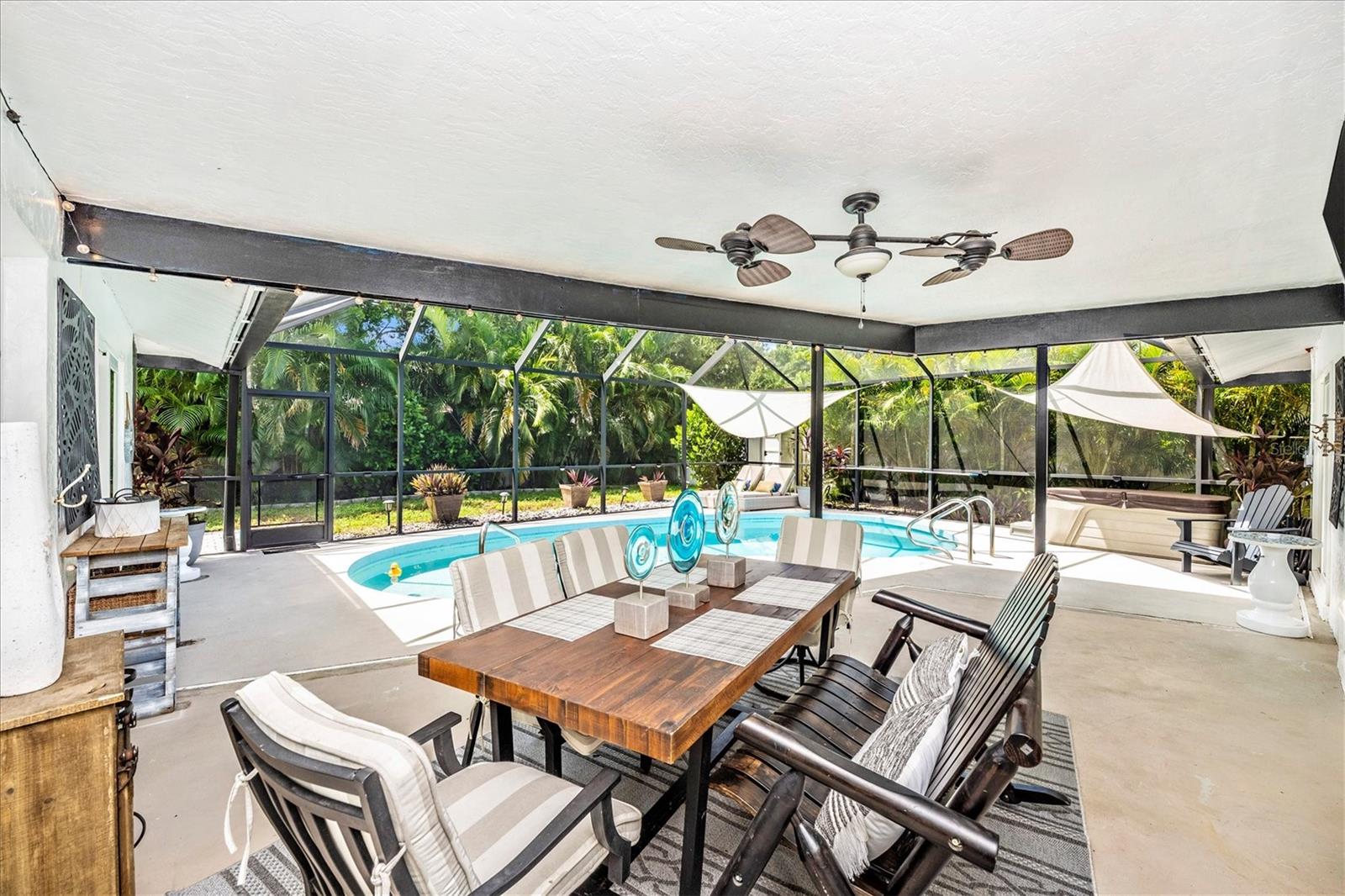 Image 40 of 54 For 2920 Captiva Drive