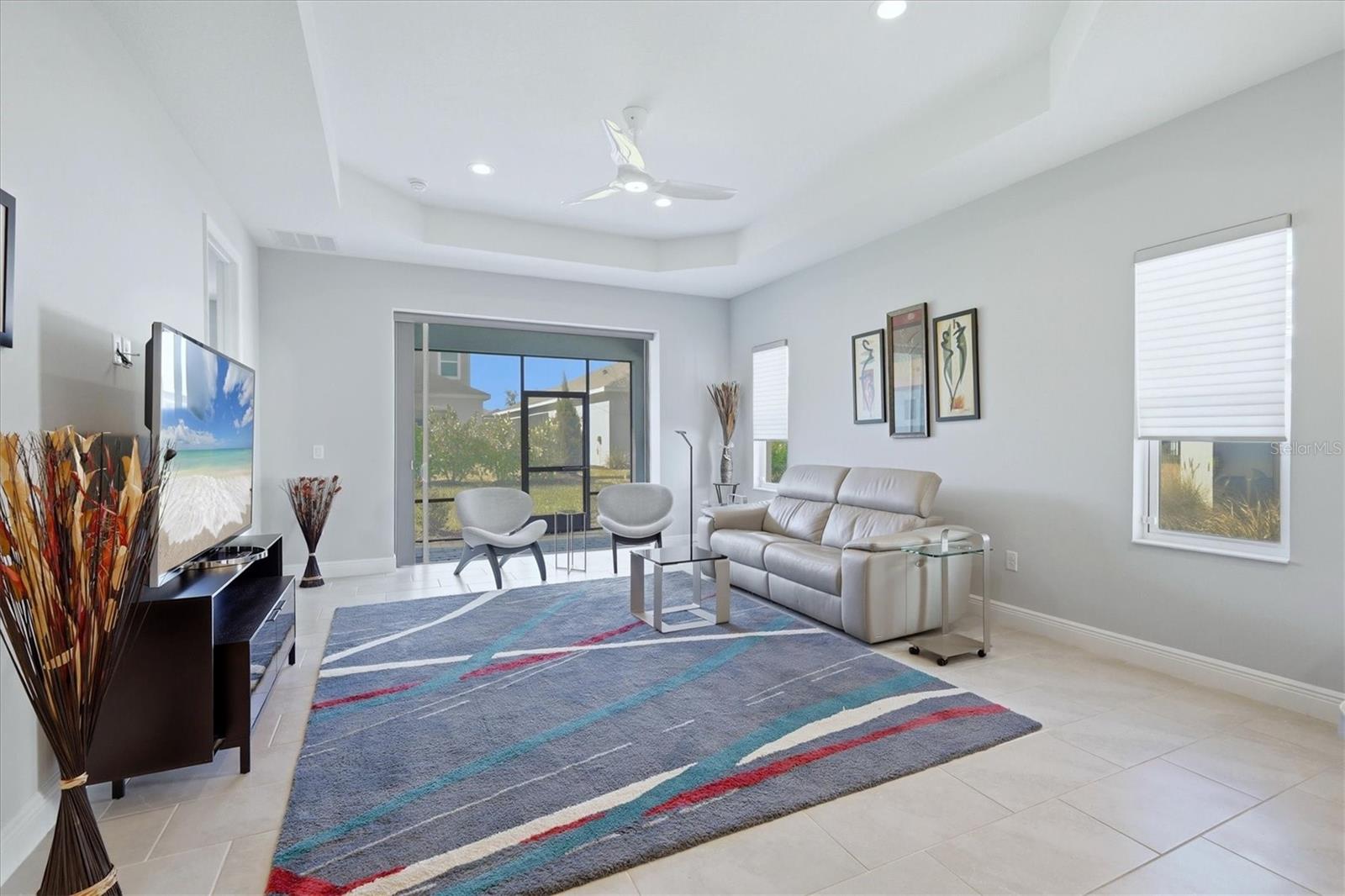 Image 15 of 77 For 10117 Spruce River Way