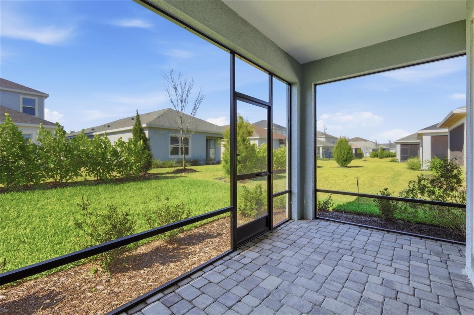 Image 18 of 77 For 10117 Spruce River Way