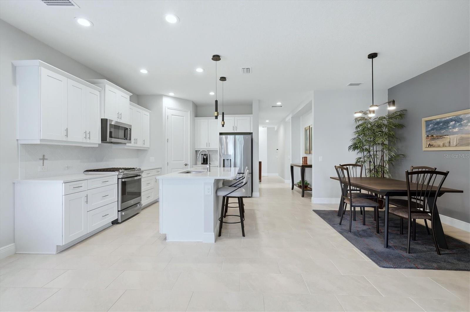 Image 21 of 77 For 10117 Spruce River Way