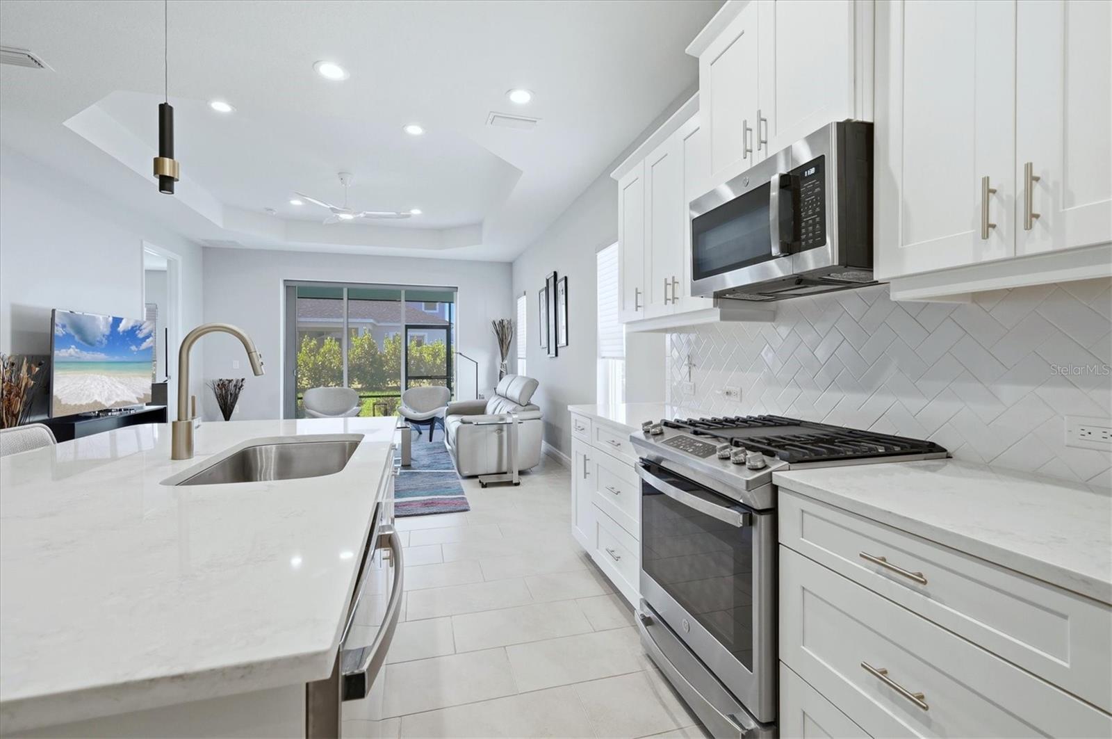 Image 25 of 77 For 10117 Spruce River Way