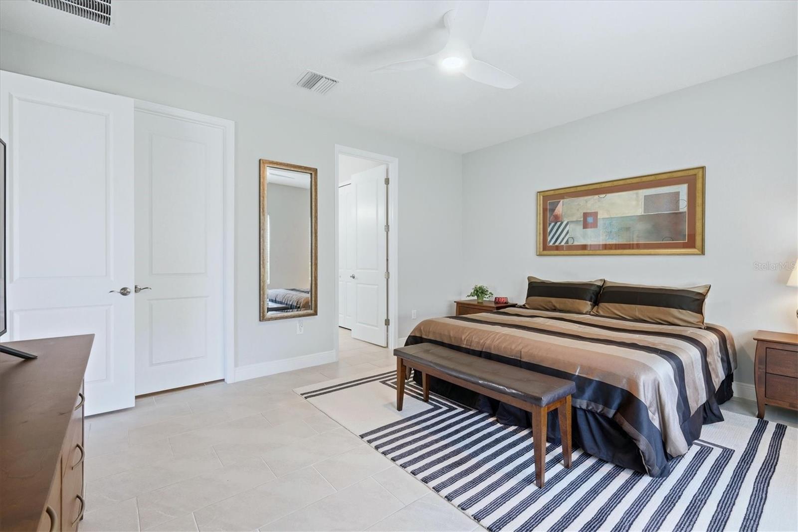 Image 28 of 77 For 10117 Spruce River Way