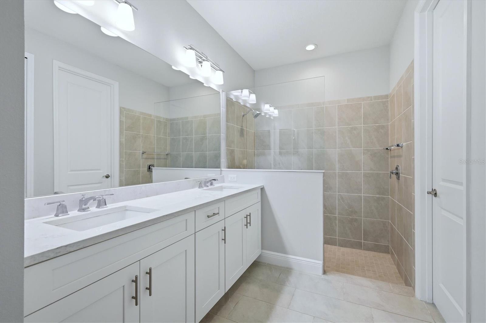 Image 30 of 77 For 10117 Spruce River Way