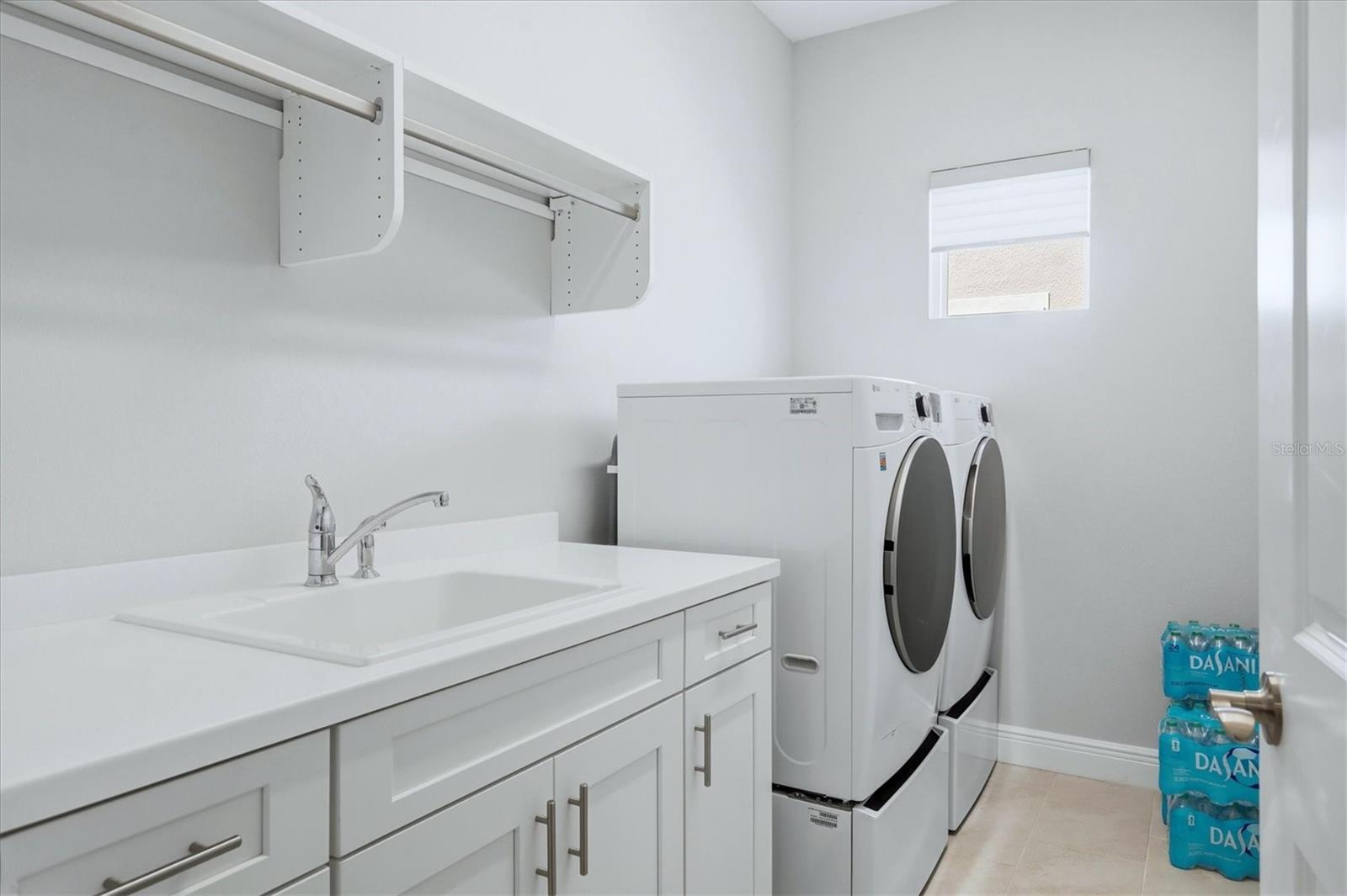 Image 35 of 77 For 10117 Spruce River Way