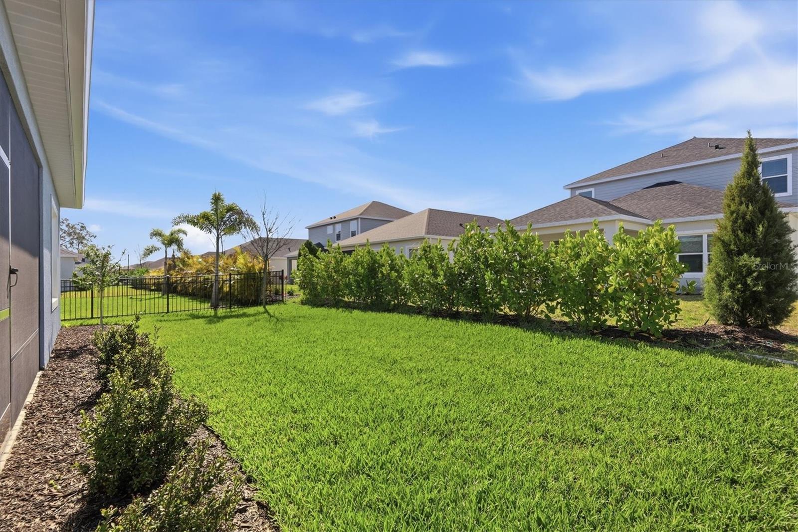 Image 39 of 77 For 10117 Spruce River Way