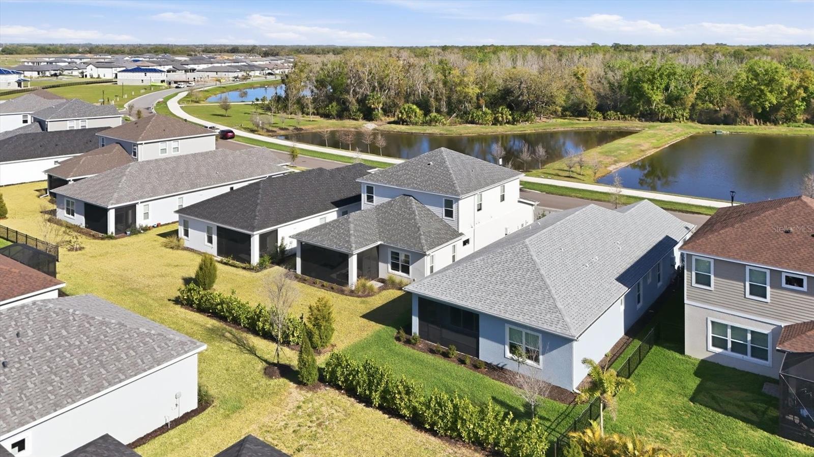 Image 41 of 77 For 10117 Spruce River Way