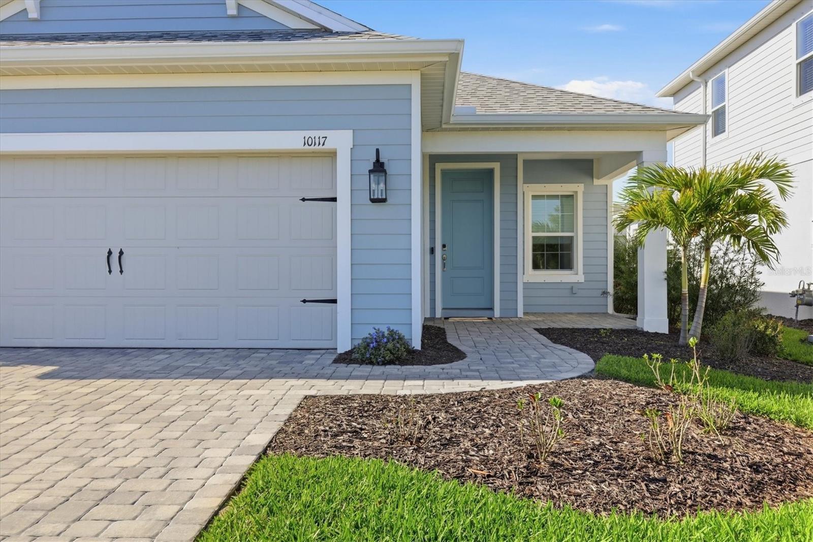 Image 8 of 77 For 10117 Spruce River Way