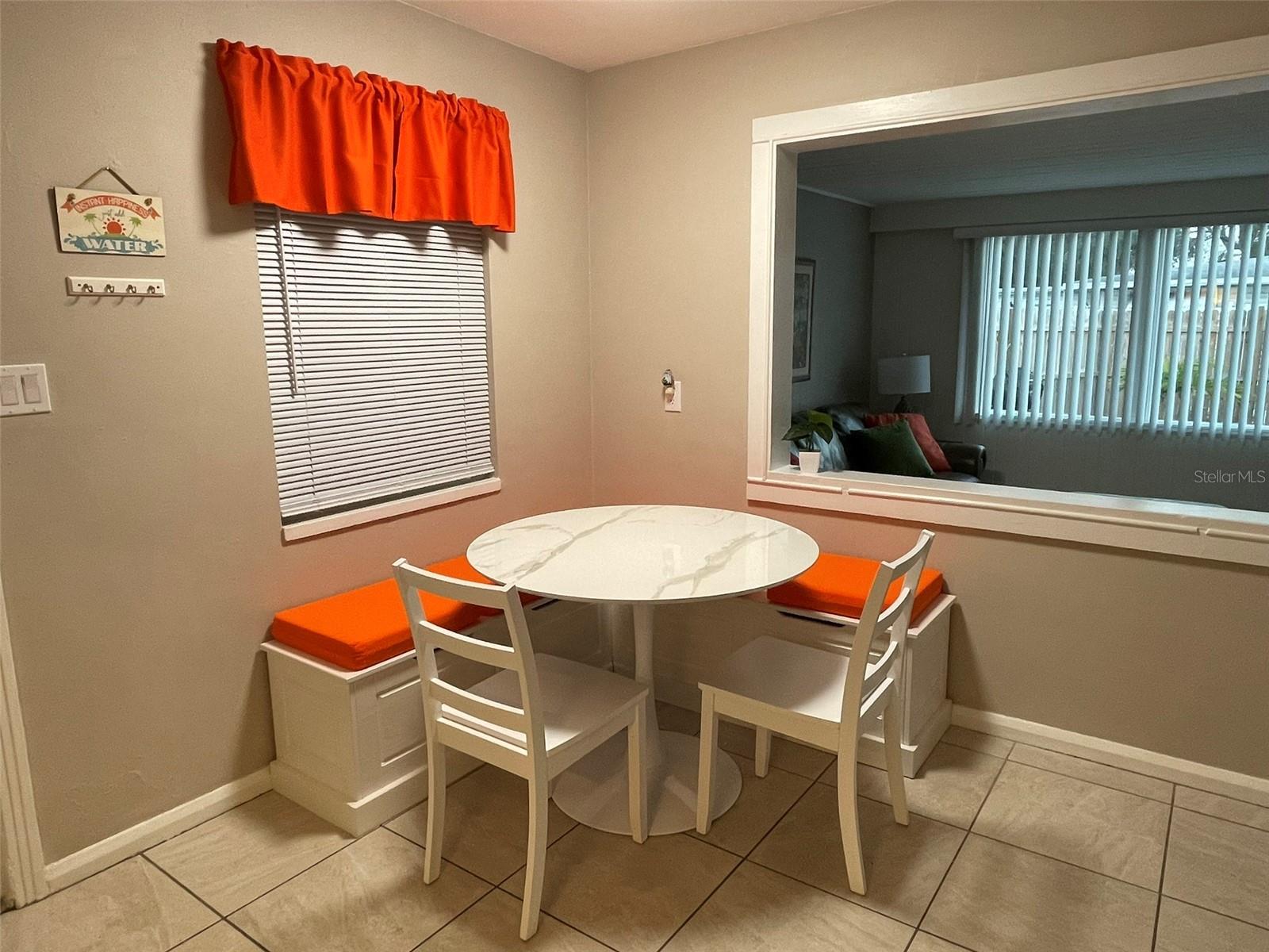 Image 14 of 75 For 828 Tuttle Avenue