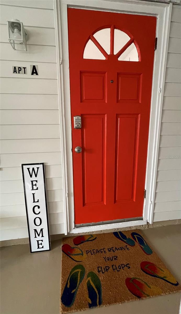 Image 34 of 75 For 828 Tuttle Avenue