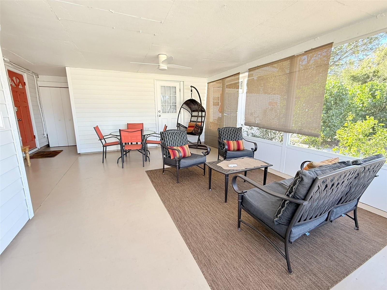 Image 35 of 75 For 828 Tuttle Avenue