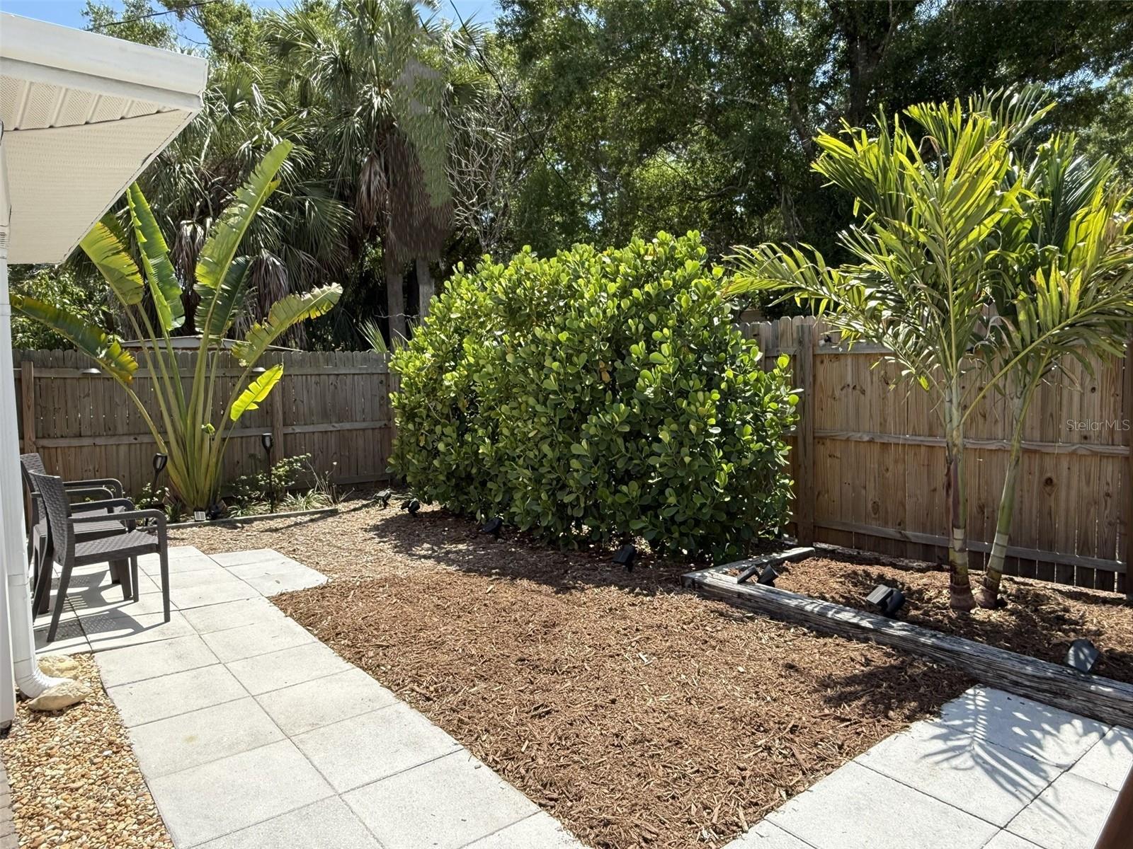 Image 46 of 75 For 828 Tuttle Avenue