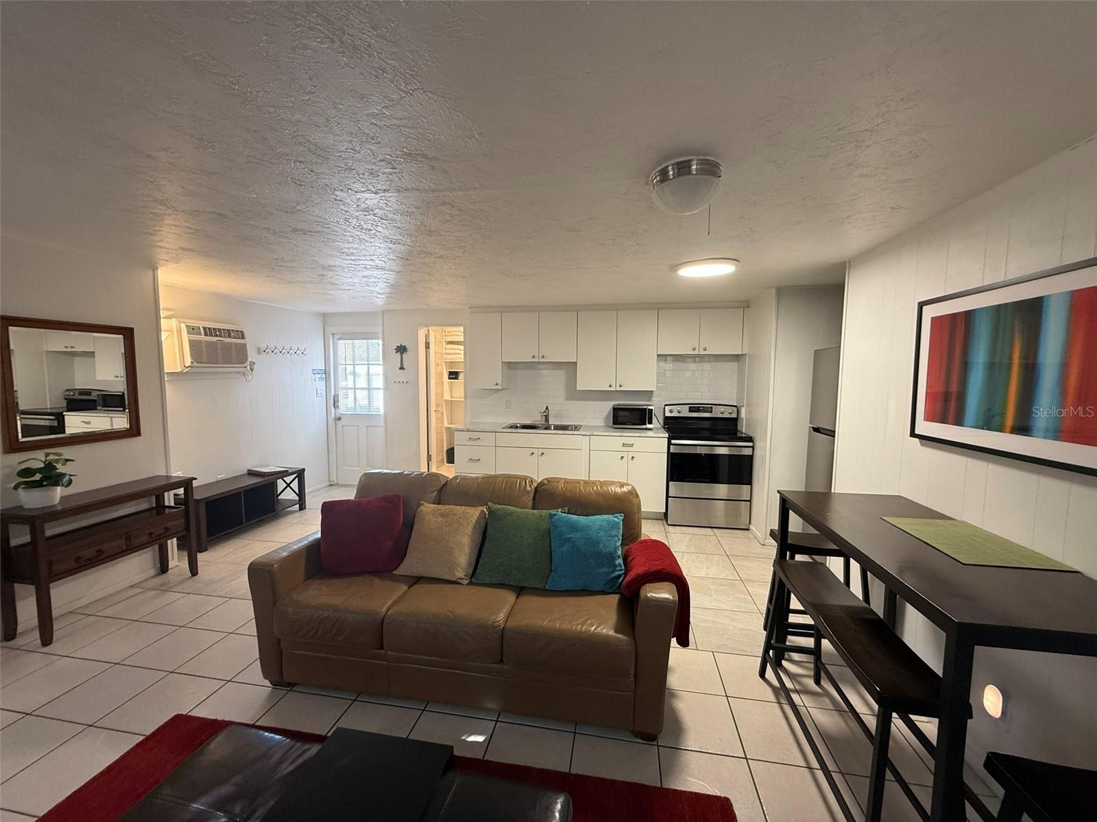 Image 56 of 75 For 828 Tuttle Avenue