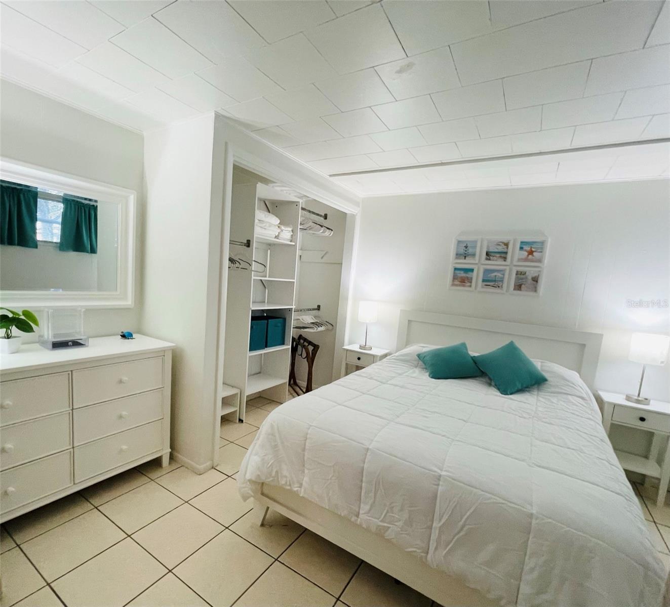 Image 58 of 75 For 828 Tuttle Avenue