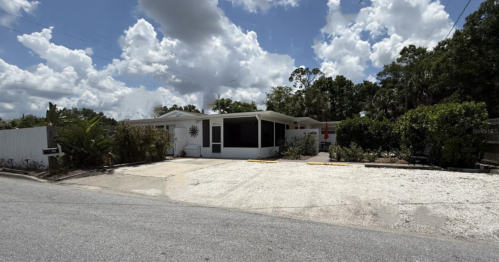 Image 68 of 75 For 828 Tuttle Avenue