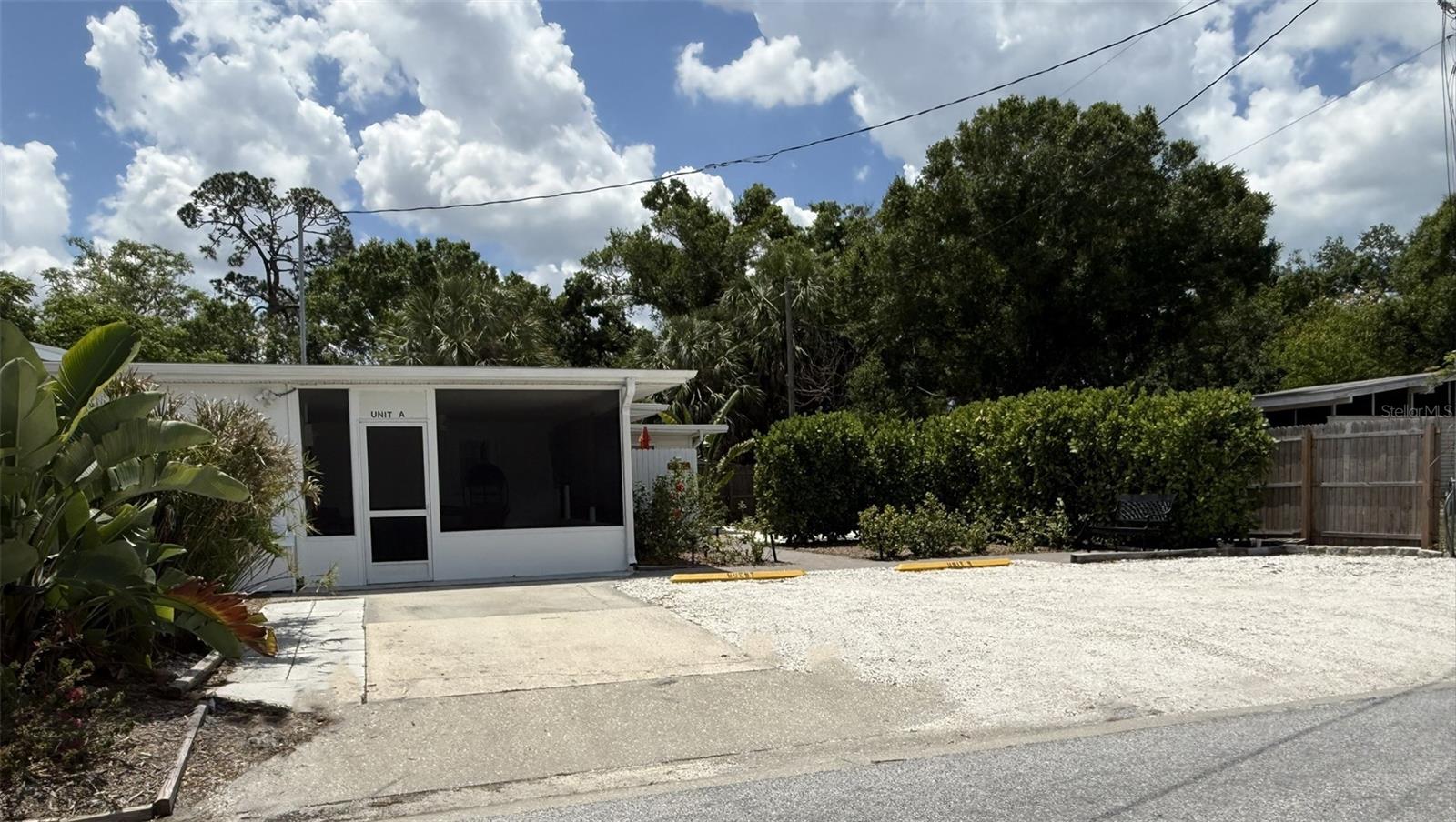 Image 70 of 75 For 828 Tuttle Avenue