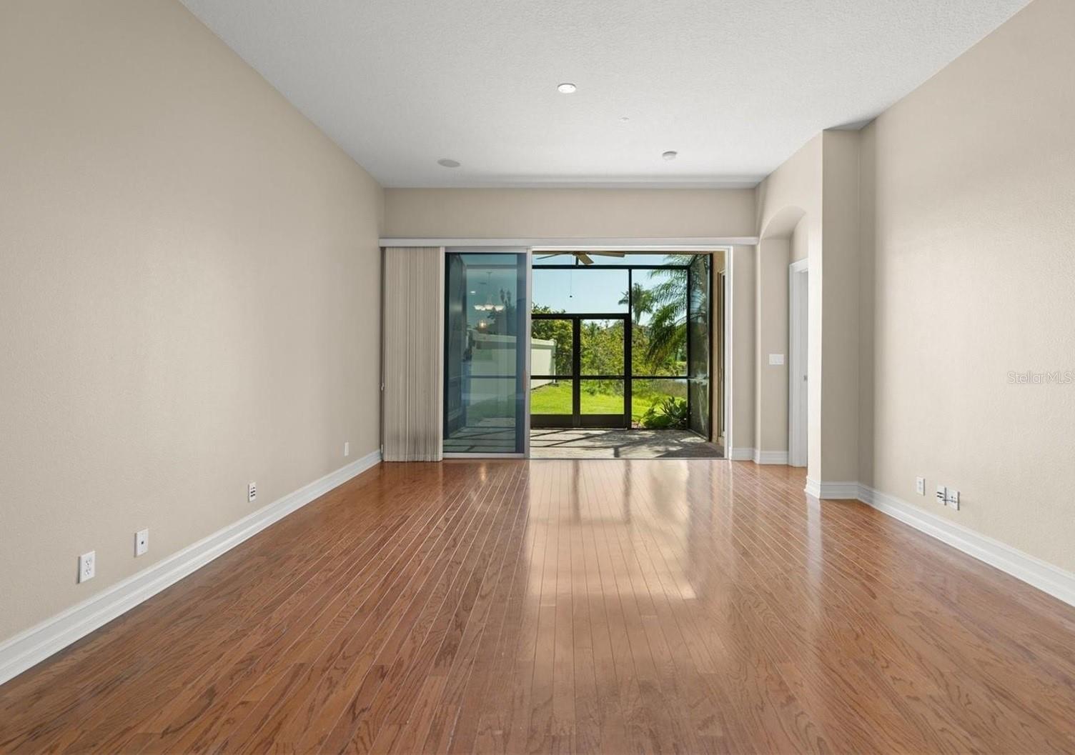 Image 19 of 47 For 312 11th Avenue E