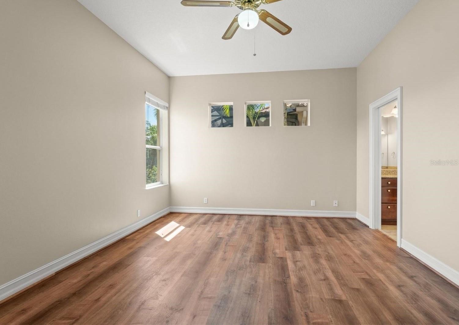 Image 21 of 47 For 312 11th Avenue E