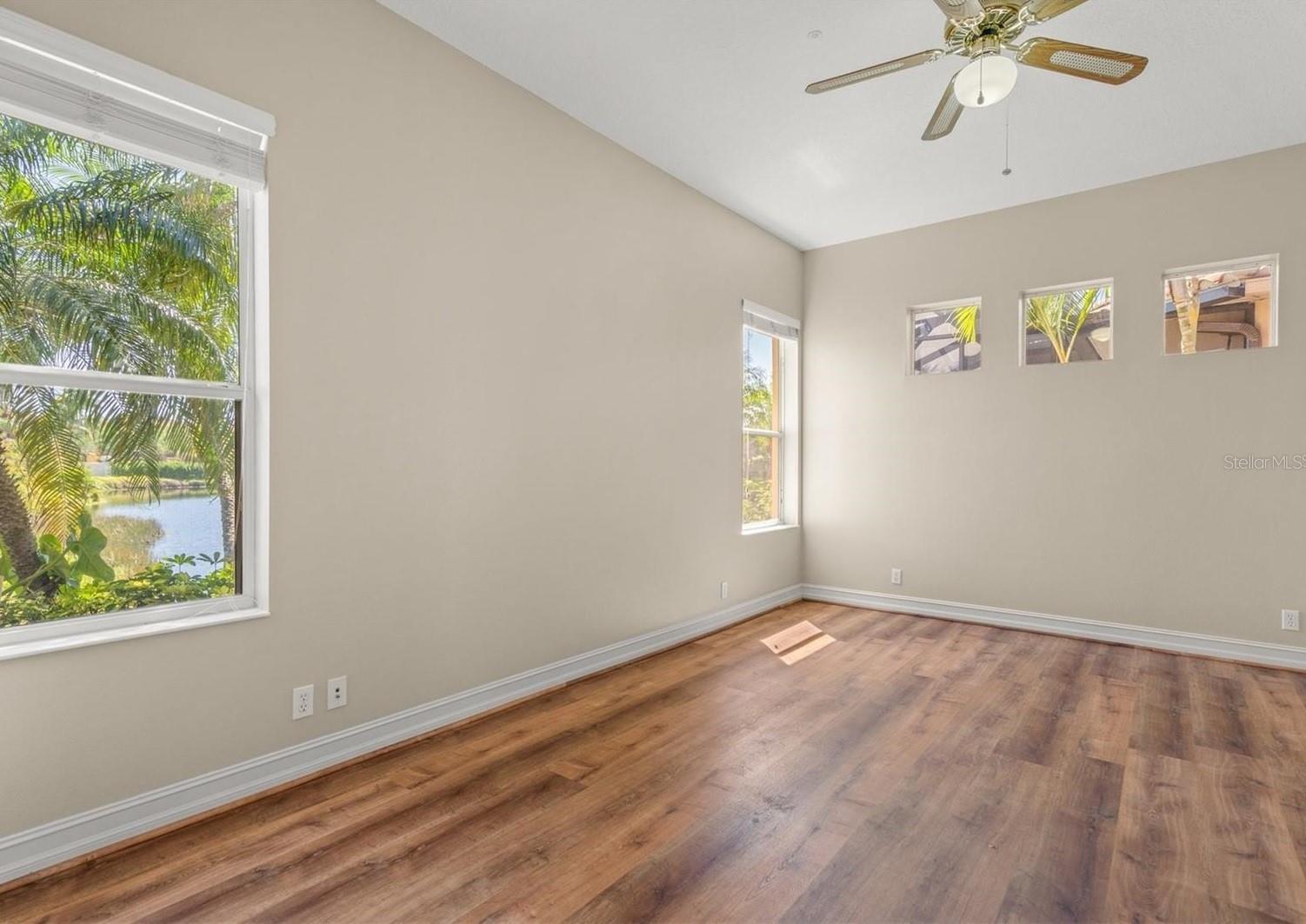 Image 22 of 47 For 312 11th Avenue E