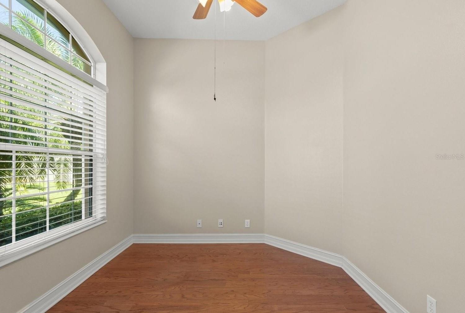 Image 8 of 47 For 312 11th Avenue E