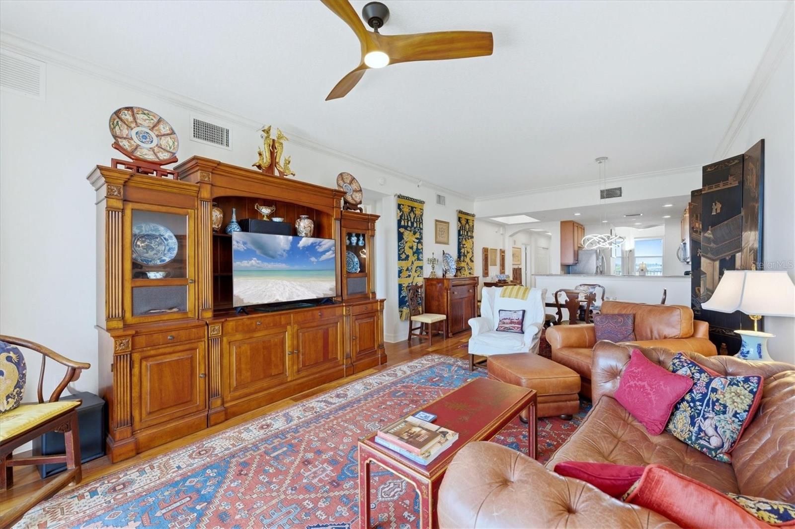 Image 13 of 61 For 5531 Cannes Circle 603